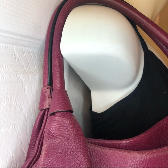 Kate Spade large leather hobo shoulder bag, raspberry pink with champagne lining - Picture 8 of 14